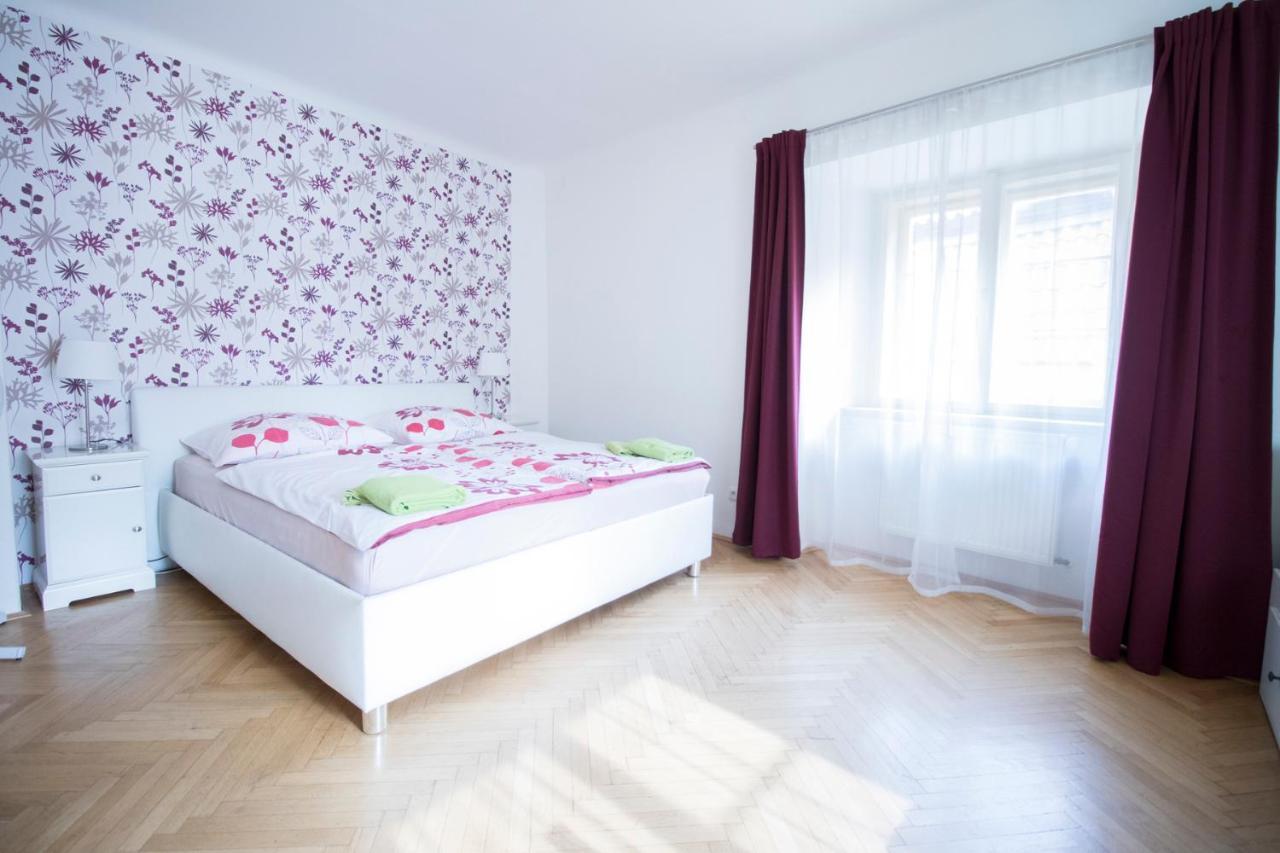 Apartments Old Town Square 27 Prag Exterior foto
