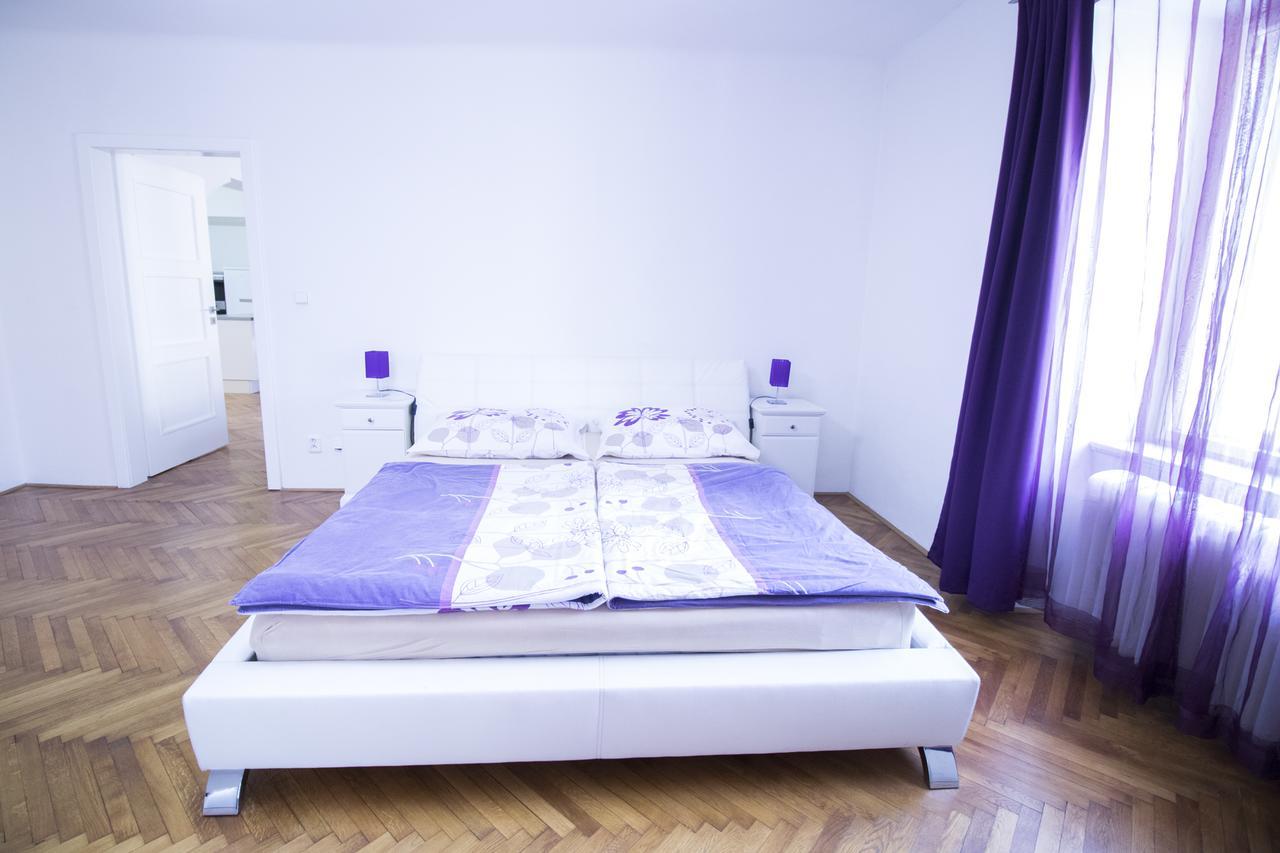 Apartments Old Town Square 27 Prag Exterior foto